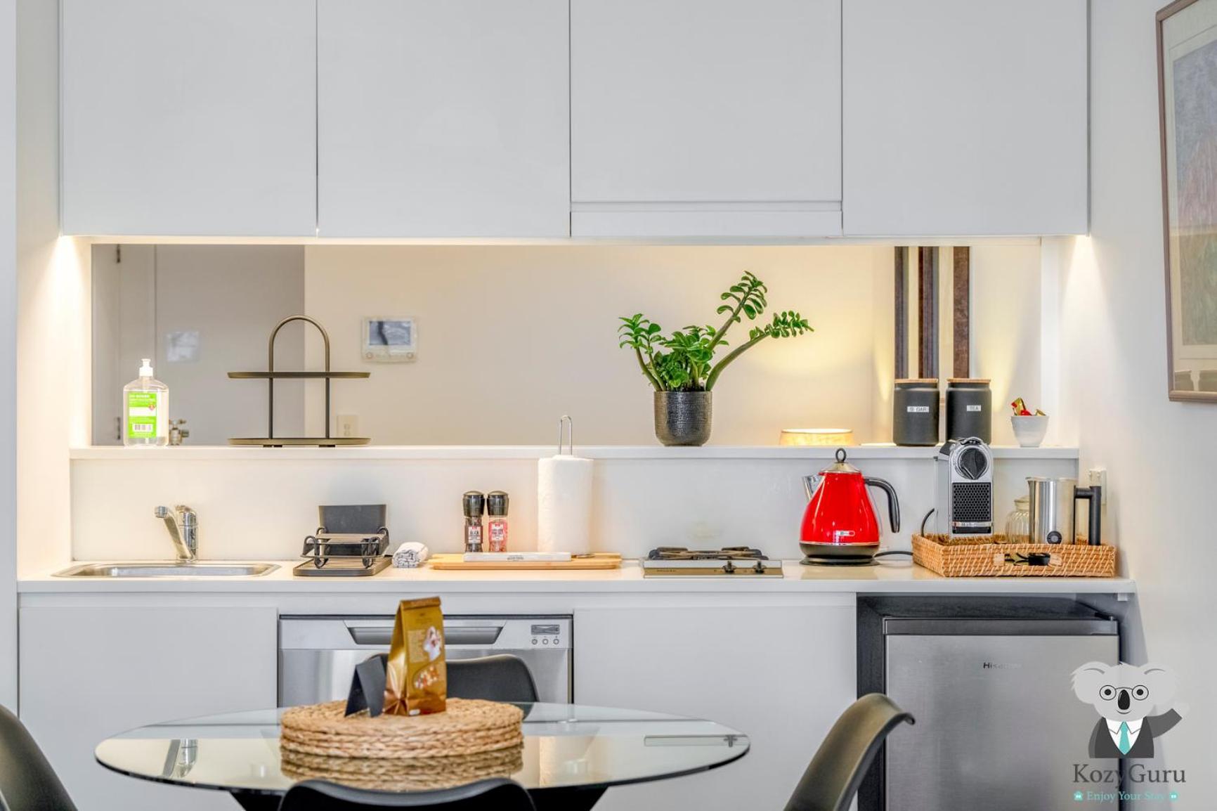 Stylish With Waterfront Views In Barangaroo Apartment